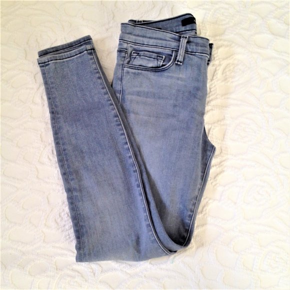 J Brand Capri Denim Jeans In Strobe Wash Made in USA - Picture 7 of 13